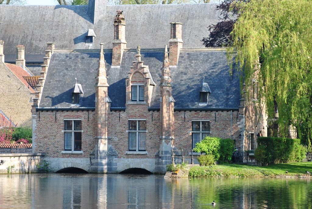 Hotel Duc De Bourgogne Брюж Екстериор снимка